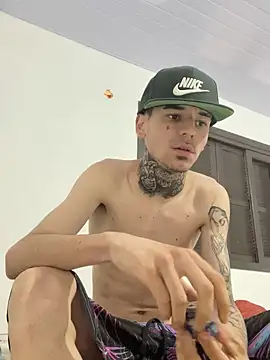 Snapshot of Gabriel17cmkkk chatting on 11.06.25 Gabriel17cmkkk online show from 11.06.25