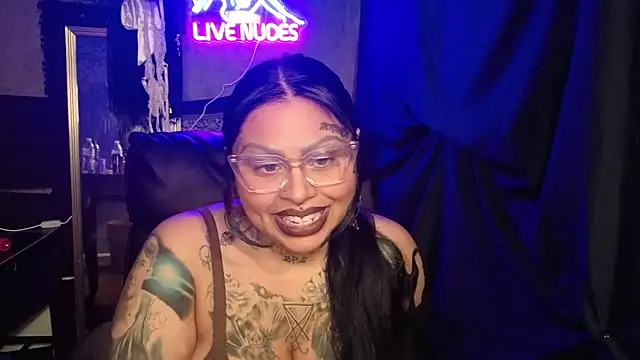 Snapshot of chicanachic13 chatting on 02.08.26 chicanachic13 online show from 02.08.26