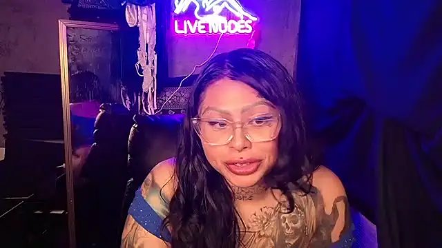 Snapshot of chicanachic13 chatting on 02.20.26 chicanachic13 online show from 02.20.26