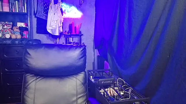 Snapshot of chicanachic13 chatting on 03.21.26 chicanachic13 online show from 03.21.26