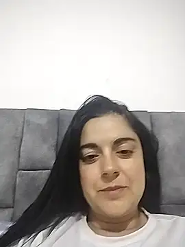 Snapshot of Nahomi_04 chatting on 10.20.25 Nahomi 04 online show from 10.20.25