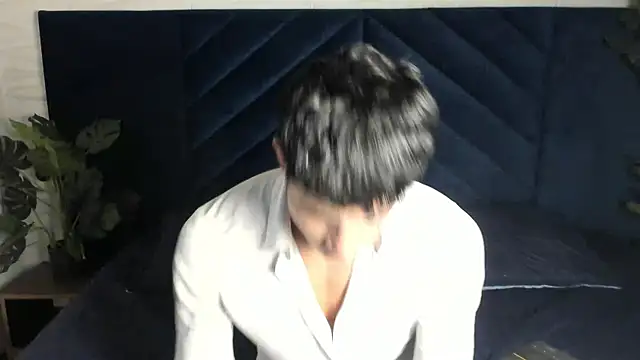 AustinJones  online show from 11.14.25