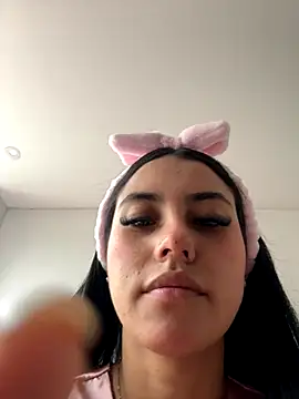 Victoria alson online show from 11.03.25