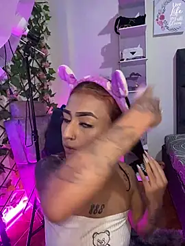 Snapshot of Dirty_isabella18 chatting on 06.12.26 Dirty isabella18 online show from 06.12.26
