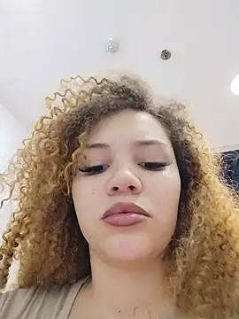 SirenRouge 69 online show from 04.21.26