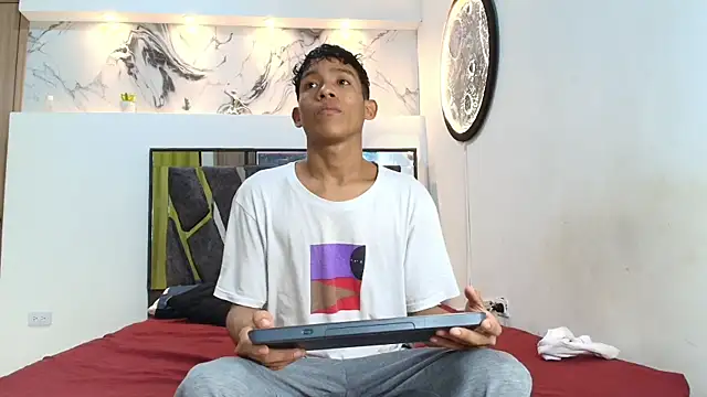 BEAUTY BOYS1 online show from 10.28.25