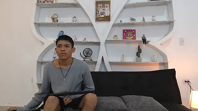 Snapshot of BEAUTY_BOYS1 chatting on 12.04.25 BEAUTY BOYS1 online show from 12.04.25