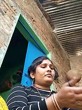 Snapshot of Rakhi_j chatting on 11.15.25 Rakhi j online show from 11.15.25