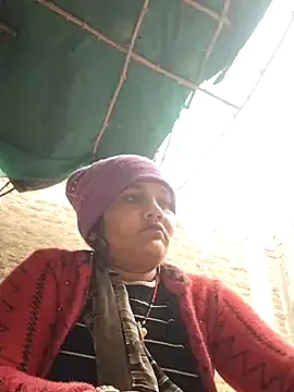 Snapshot of Rakhi_j chatting on 12.22.25 Rakhi j online show from 12.22.25