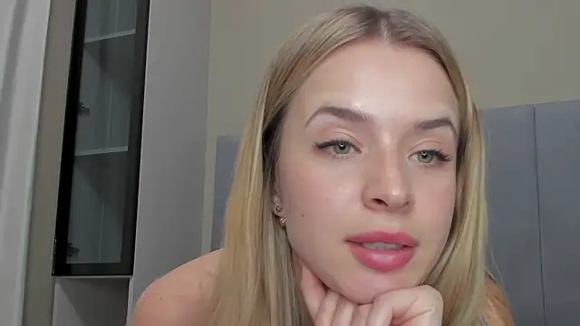 Snapshot of Touch_me chatting on 02.16.25 Touch me online show from 02.16.25