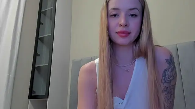 Snapshot of Touch_me chatting on 02.21.25 Touch me online show from 02.21.25