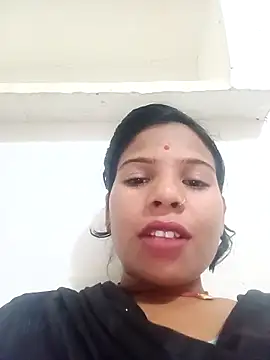 Snapshot of Rubi_sarma chatting on 10.05.25 Rubi sarma online show from 10.05.25