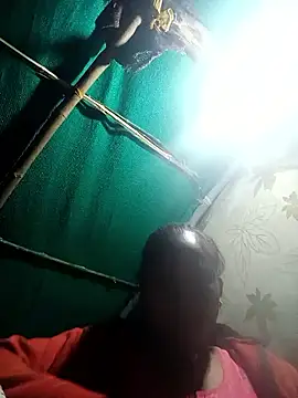 Snapshot of Rubi_sarma chatting on 12.19.25 Rubi sarma online show from 12.19.25