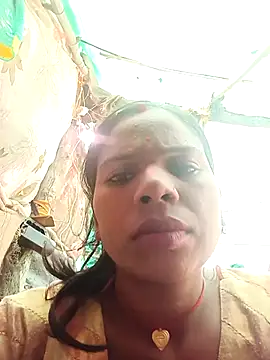 Snapshot of Rubi_sarma chatting on 12.22.25 Rubi sarma online show from 12.22.25