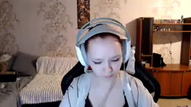 PansyBorriello online show from 09.16.25