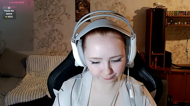 PansyBorriello online show from 09.29.25