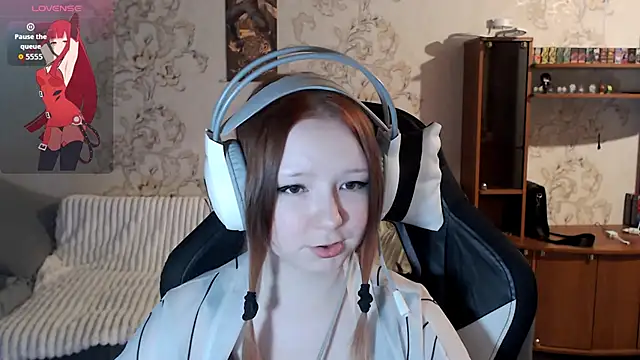 PansyBorriello online show from 10.06.25