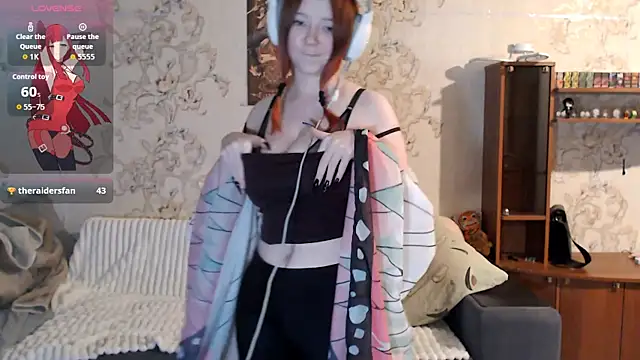 PansyBorriello online show from 10.10.25