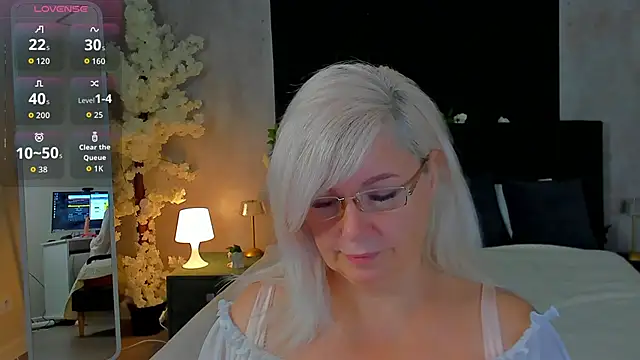 Hella Fabel online show from 11.16.25