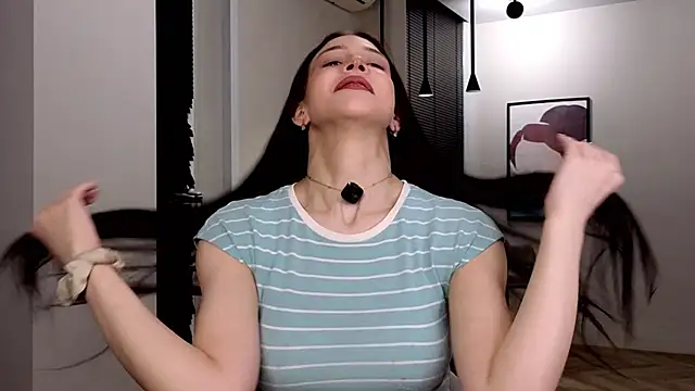 Snapshot of EviaRabasca chatting on 02.20.26 EviaRabasca online show from 02.20.26