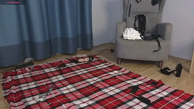 Snapshot of laracroftmansion chatting on 03.03.26 laracroftmansion online show from 03.03.26