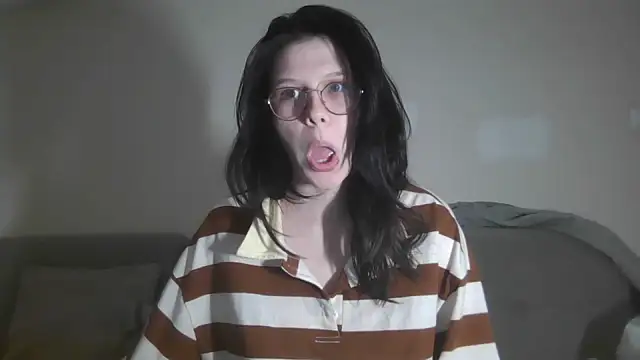 Snapshot of LaVostraDorothy chatting on 09.25.25 LaVostraDorothy online show from 09.25.25