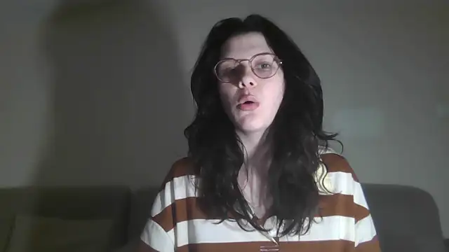 Snapshot of LaVostraDorothy chatting on 09.26.25 LaVostraDorothy online show from 09.26.25