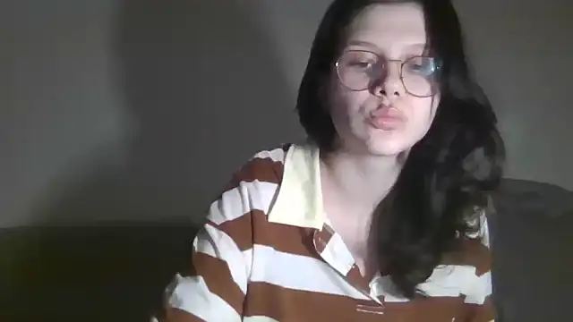 Snapshot of LaVostraDorothy chatting on 10.12.25 LaVostraDorothy online show from 10.12.25