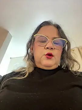 Snapshot of Lucy_Milf_474 chatting on 06.15.26 Lucy Milf 474 online show from 06.15.26