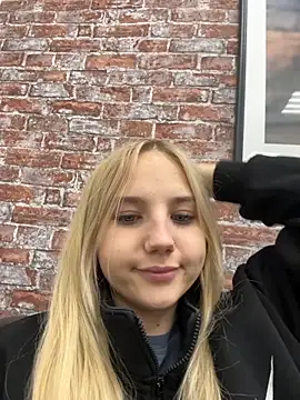 Sky Cutie online show from 09.29.25