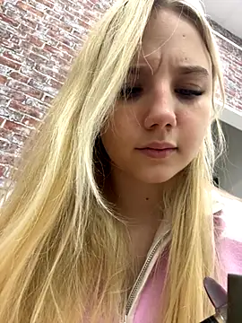 Sky Cutie online show from 10.30.25