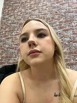 Sky Cutie online show from 01.18.26