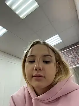 Sky Cutie online show from 02.08.26