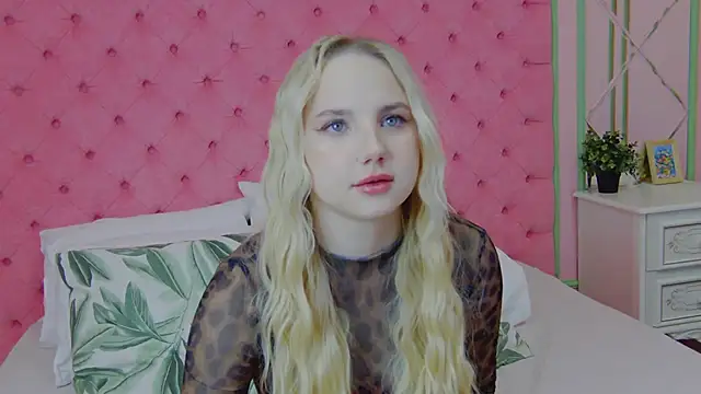 Sky Cutie online show from 02.22.26