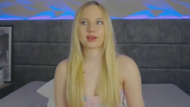 Sky Cutie online show from 06.05.26