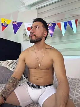 Snapshot of Thiago_Hill chatting on 07.19.26 Thiago Hill online show from 07.19.26