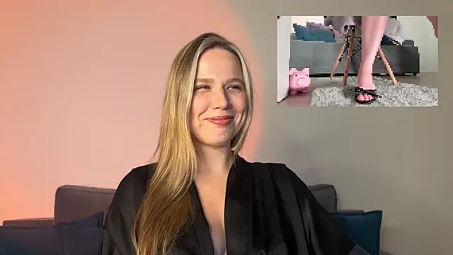 Snapshot of GoddessRoss chatting on 10.14.25 GoddessRoss online show from 10.14.25