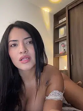 Snapshot of Lu090_ chatting on 11.14.25 Lu090 online show from 11.14.25