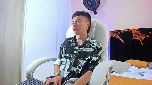 Nascary Fox online show from 10.12.25