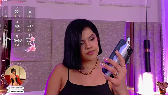 Martina-Roberts- online show from 10.10.25