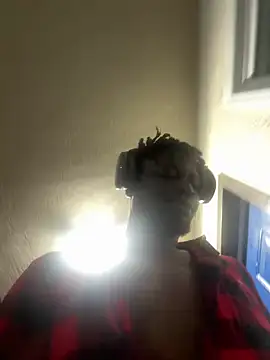 Snapshot of Vikehim chatting on 11.13.25 Vikehim online show from 11.13.25