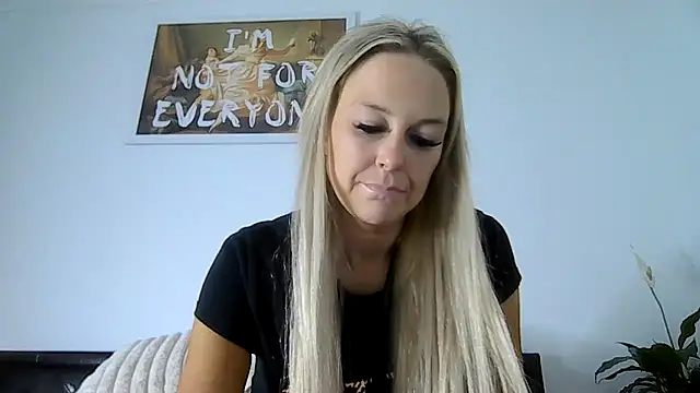 imyourgoodgirl69 online show from 11.16.25