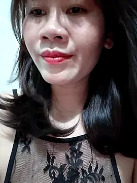 Snapshot of Singlemom69x chatting on 06.21.26 Singlemom69x online show from 06.21.26