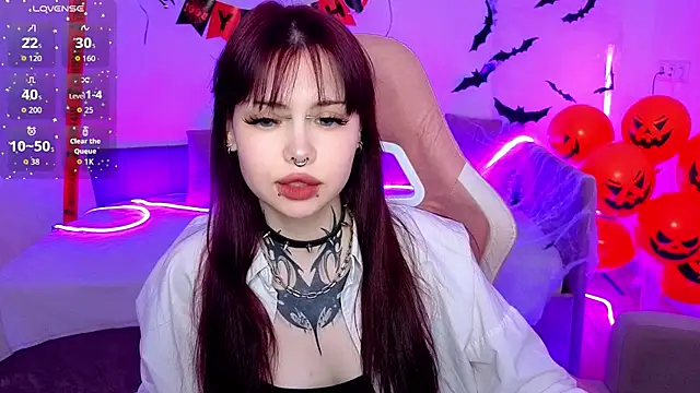 Snapshot of Morana_Batt chatting on 11.11.25 Morana Batt online show from 11.11.25