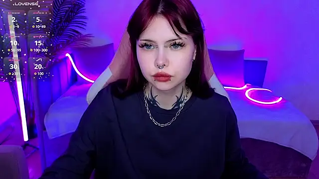 Snapshot of Morana_Batt chatting on 11.14.25 Morana Batt online show from 11.14.25