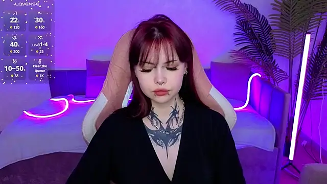 Snapshot of Morana_Batt chatting on 11.15.25 Morana Batt online show from 11.15.25