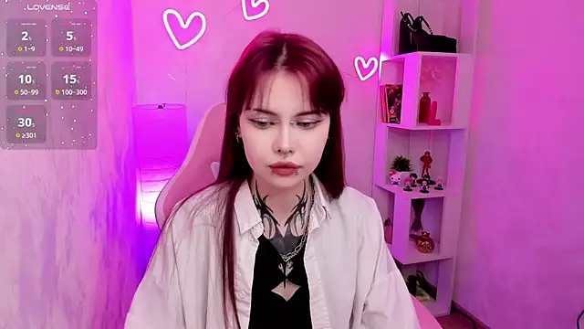 Snapshot of Morana_Batt chatting on 11.21.25 Morana Batt online show from 11.21.25