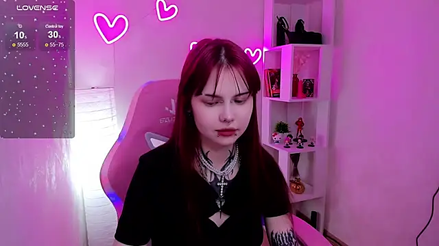 Snapshot of Morana_Batt chatting on 12.02.25 Morana Batt online show from 12.02.25