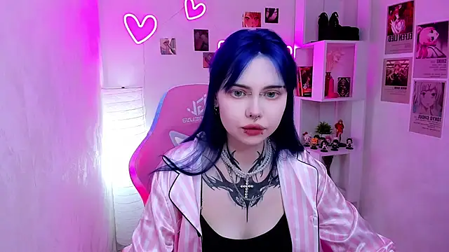 Snapshot of Morana_Batt chatting on 12.18.25 Morana Batt online show from 12.18.25