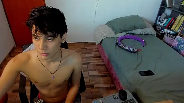 AliottTwink online show from 03.11.26